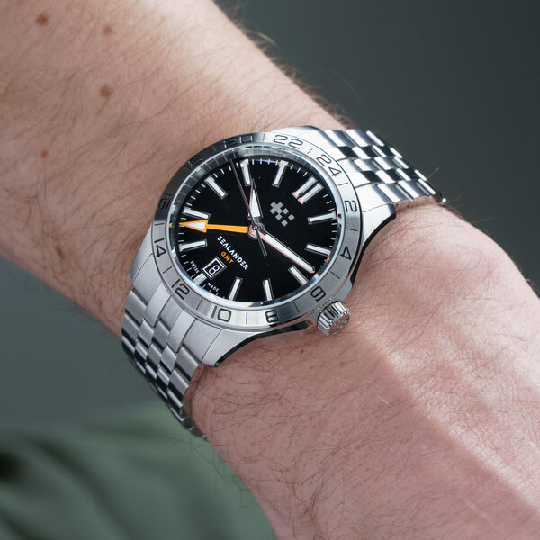 C63 Sealander GMT