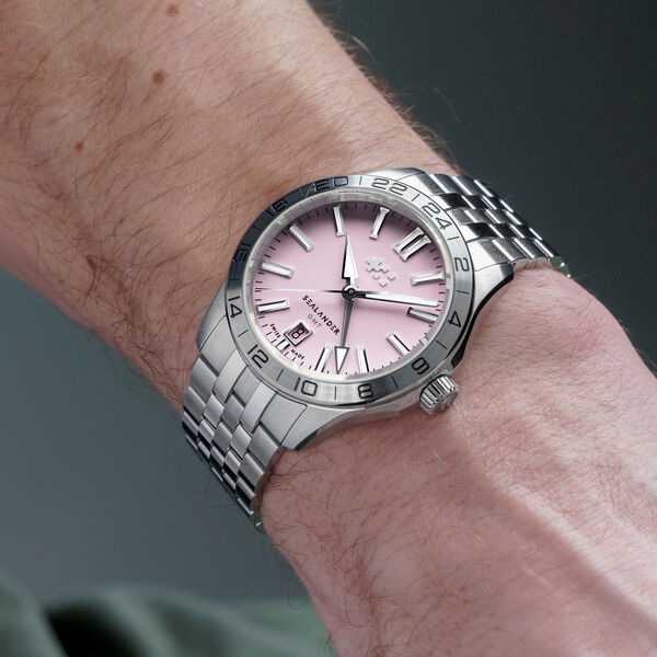 C63 Sealander GMT