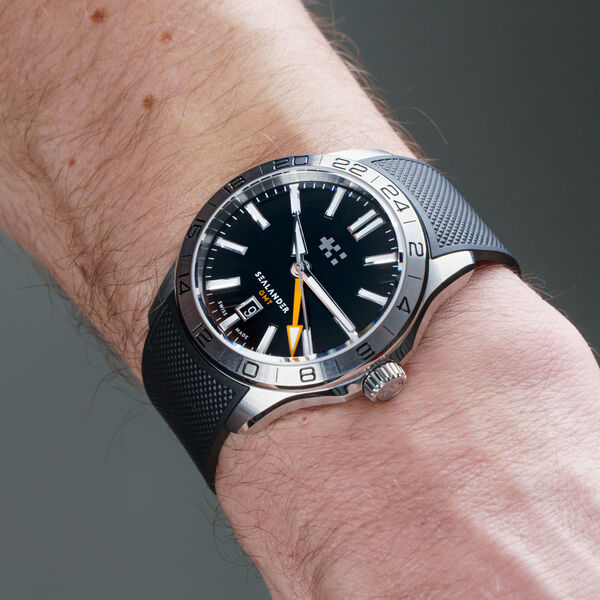 C63 Sealander GMT