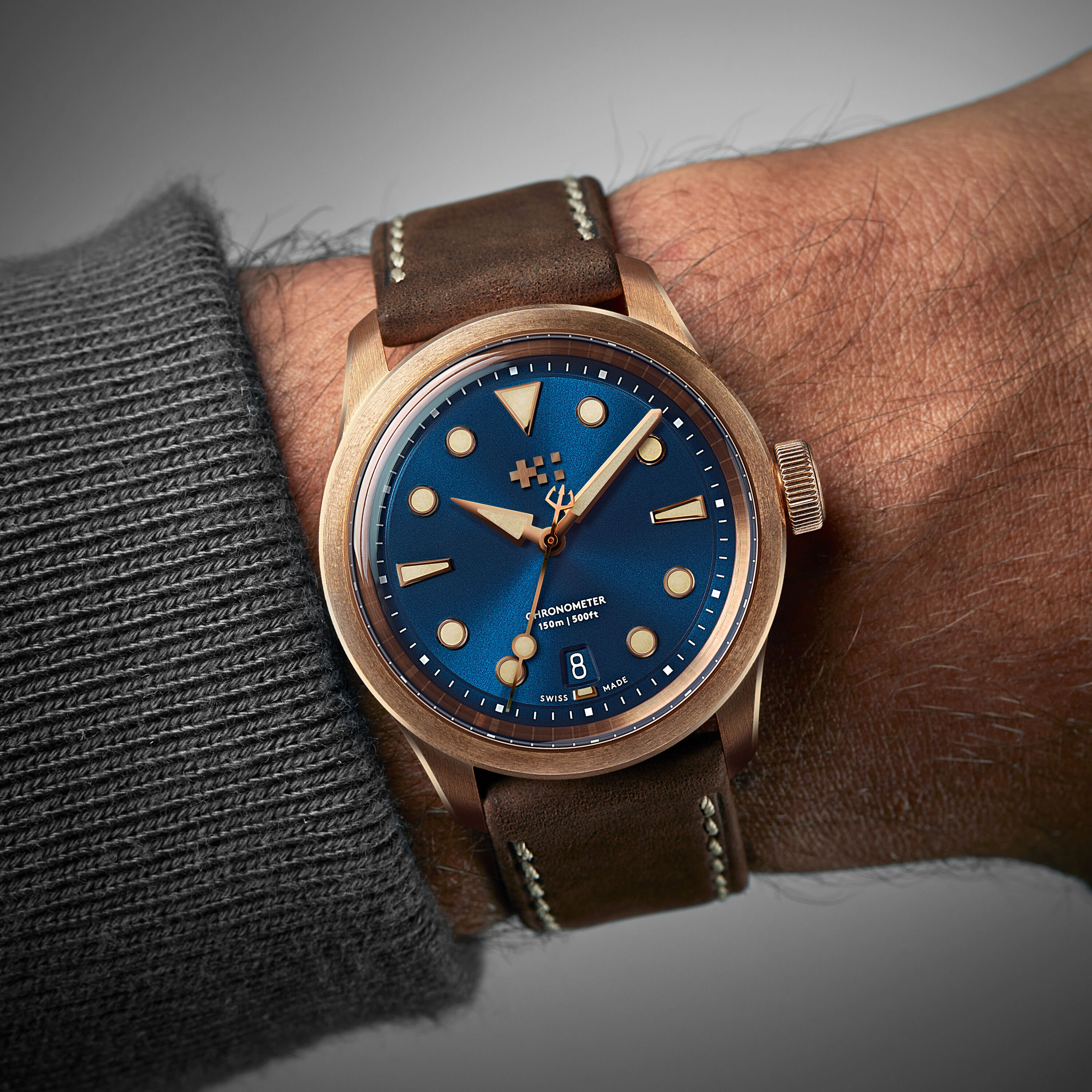 Watch bronze store case