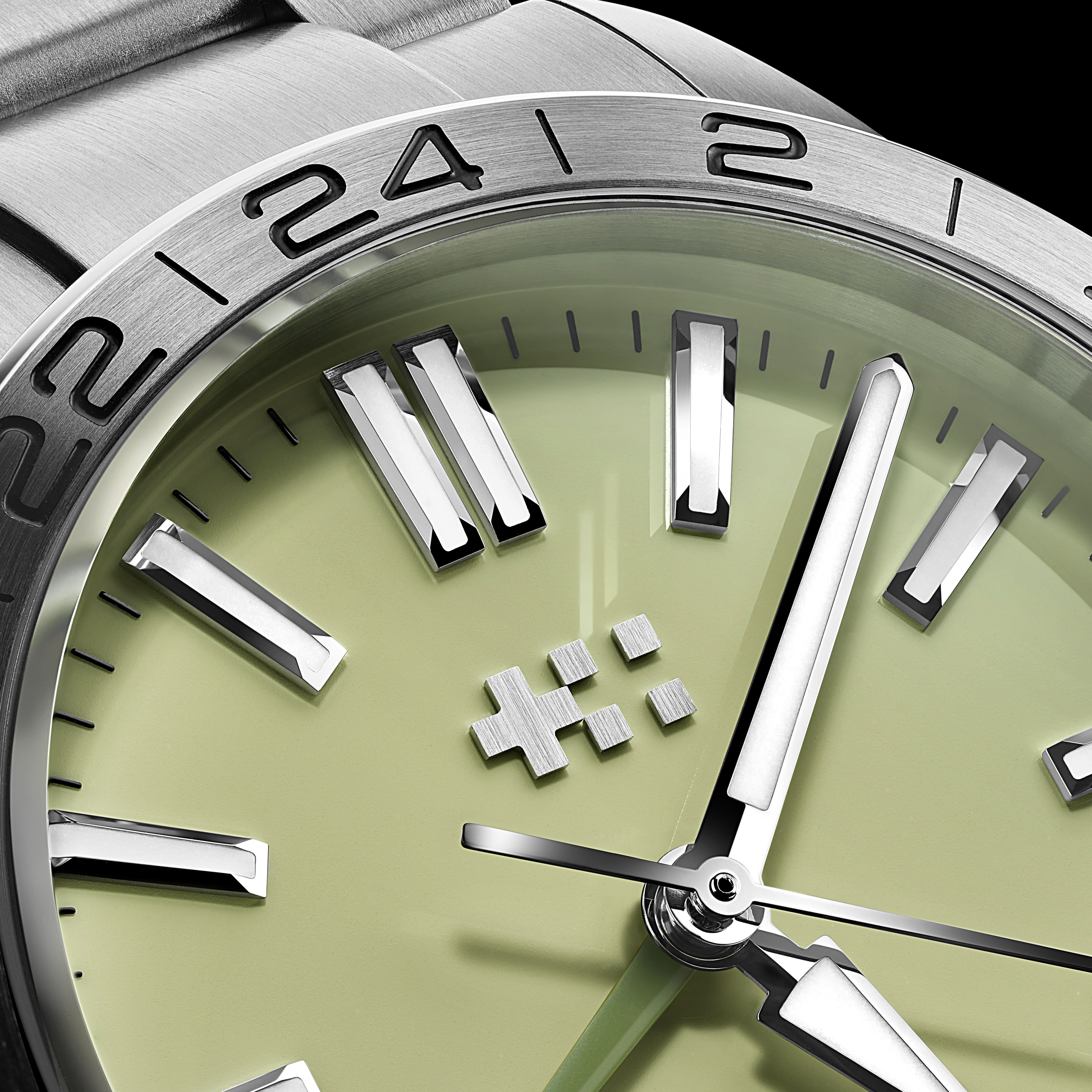 C63 Sealander GMT | Christopher Ward