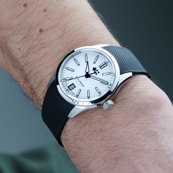 C63 Sealander Automatic