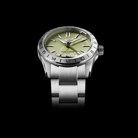C63 Sealander GMT