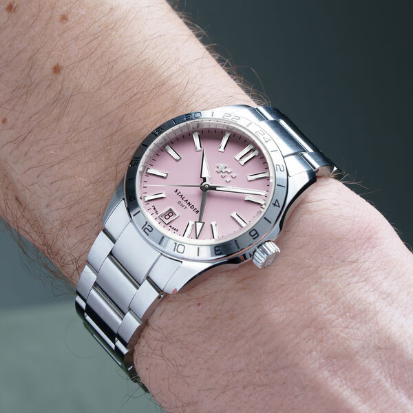 C63 Sealander GMT