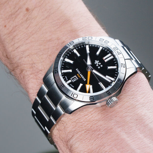 C63 Sealander GMT