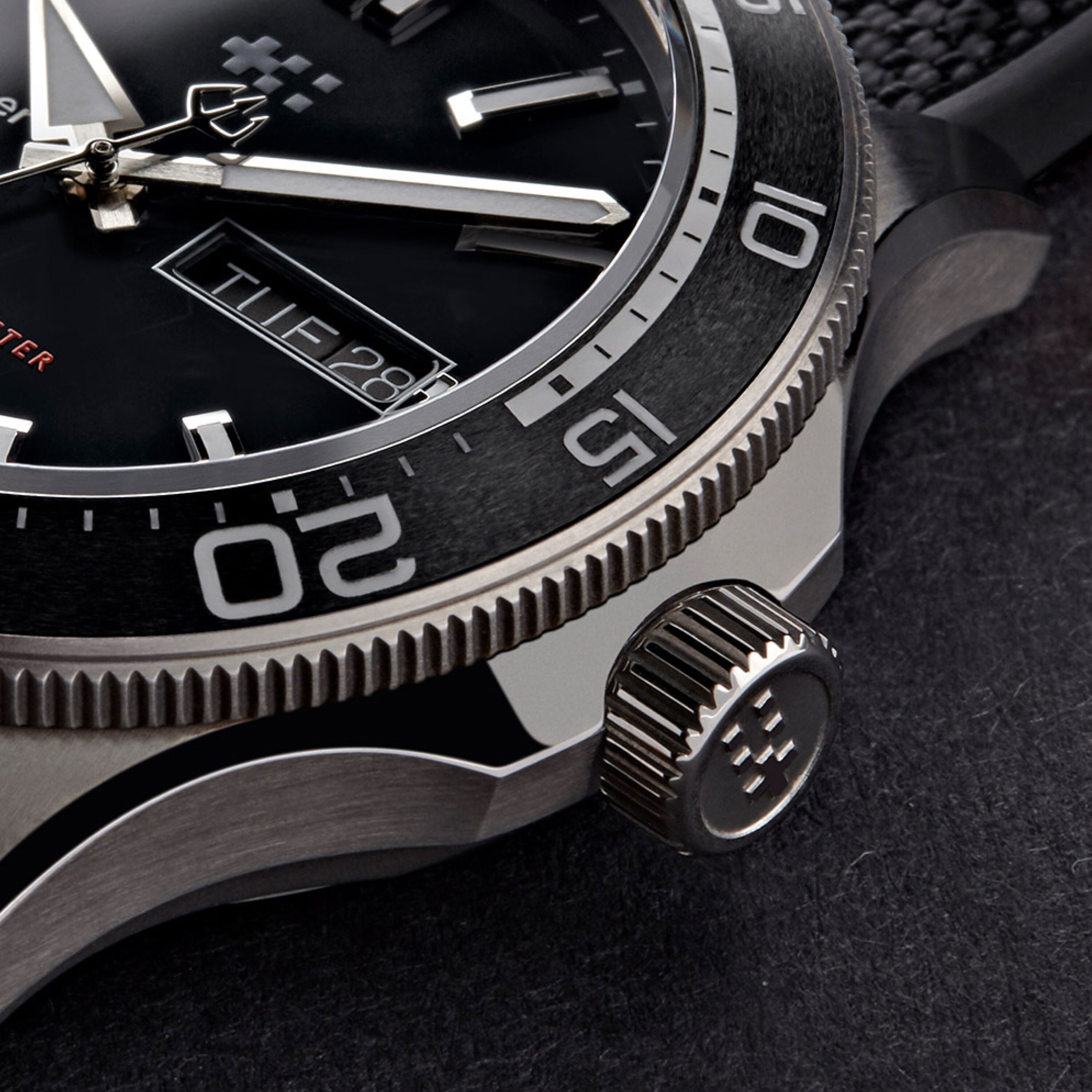 C60 Elite 1000 Christopher Ward