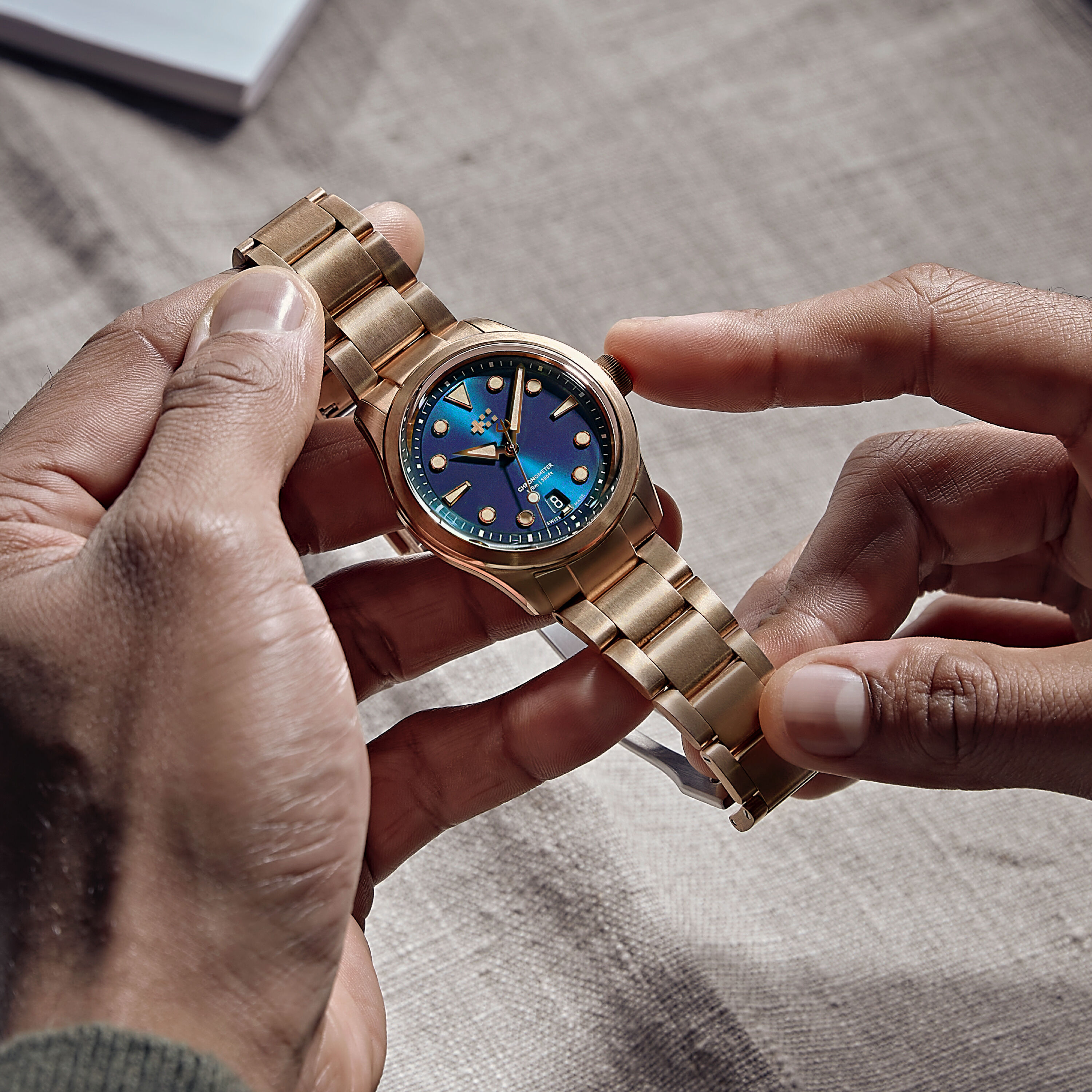 Bronze best sale wrist watch