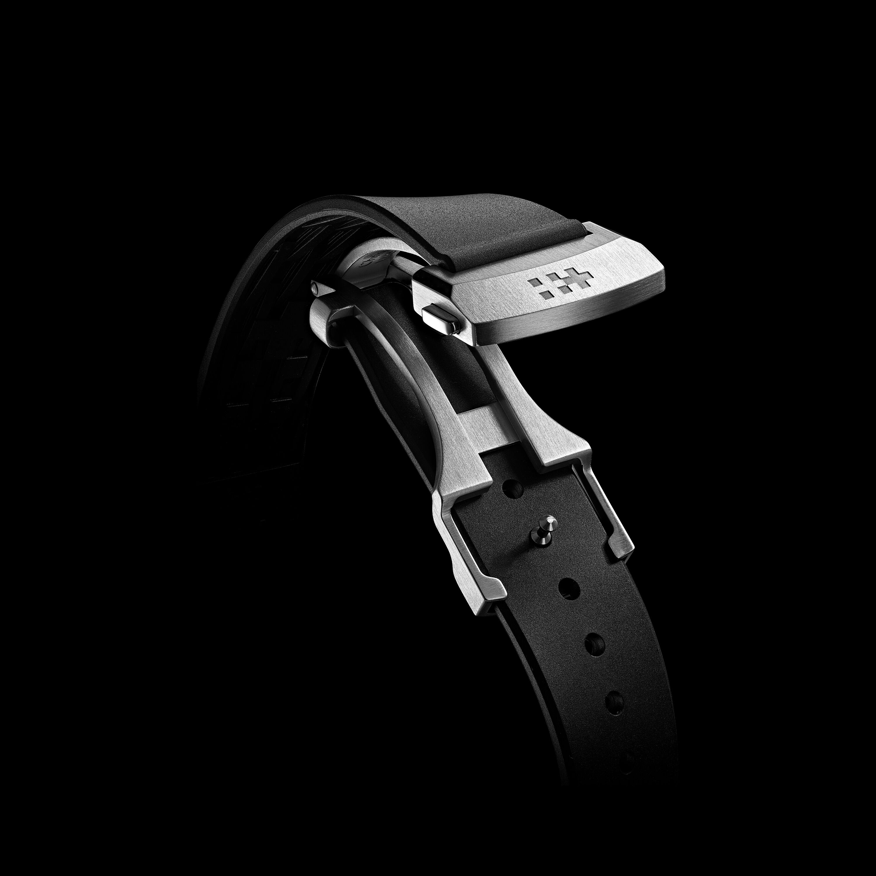 The Twelve 660 Rubber - Black | Christopher Ward