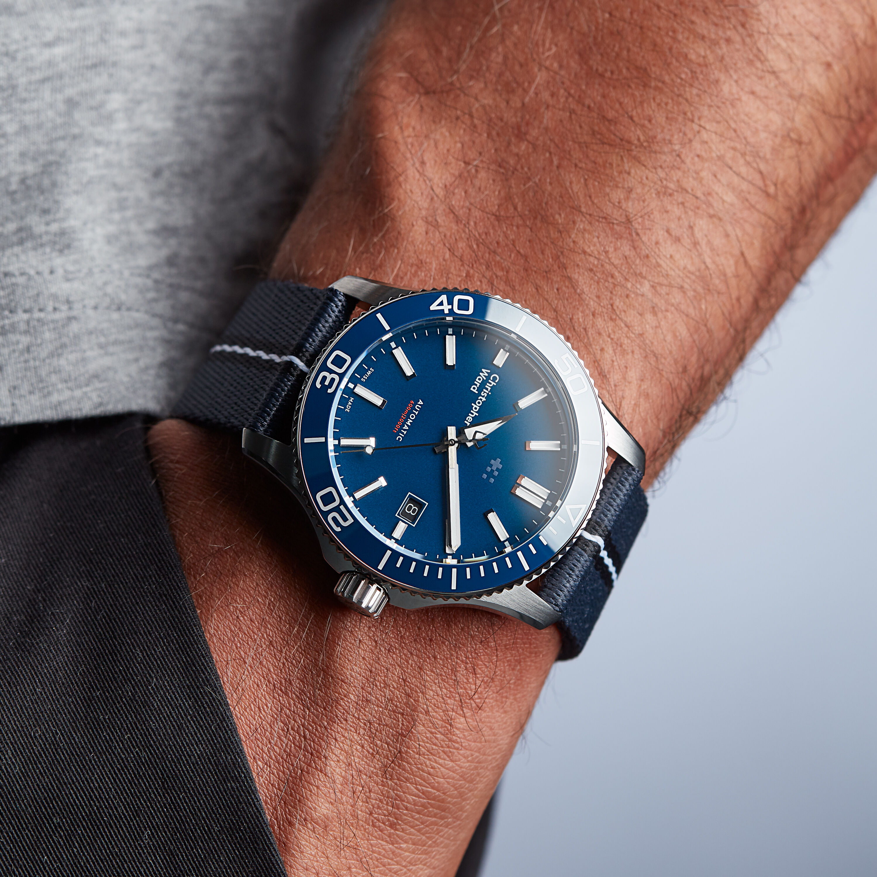 christopher ward trident pro 600