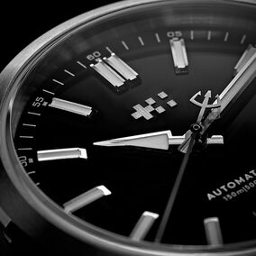 C63 Sealander Automatic