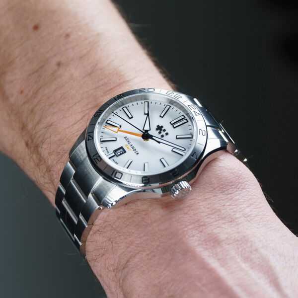 C63 Sealander GMT