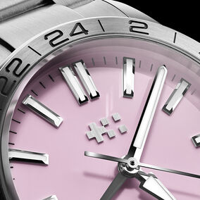 C63 Sealander GMT