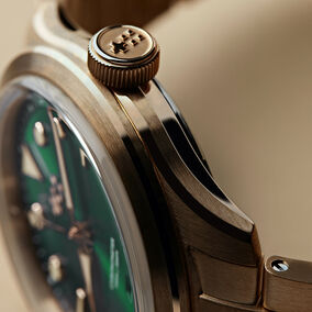 C65 Dune Bronze COSC Patinated