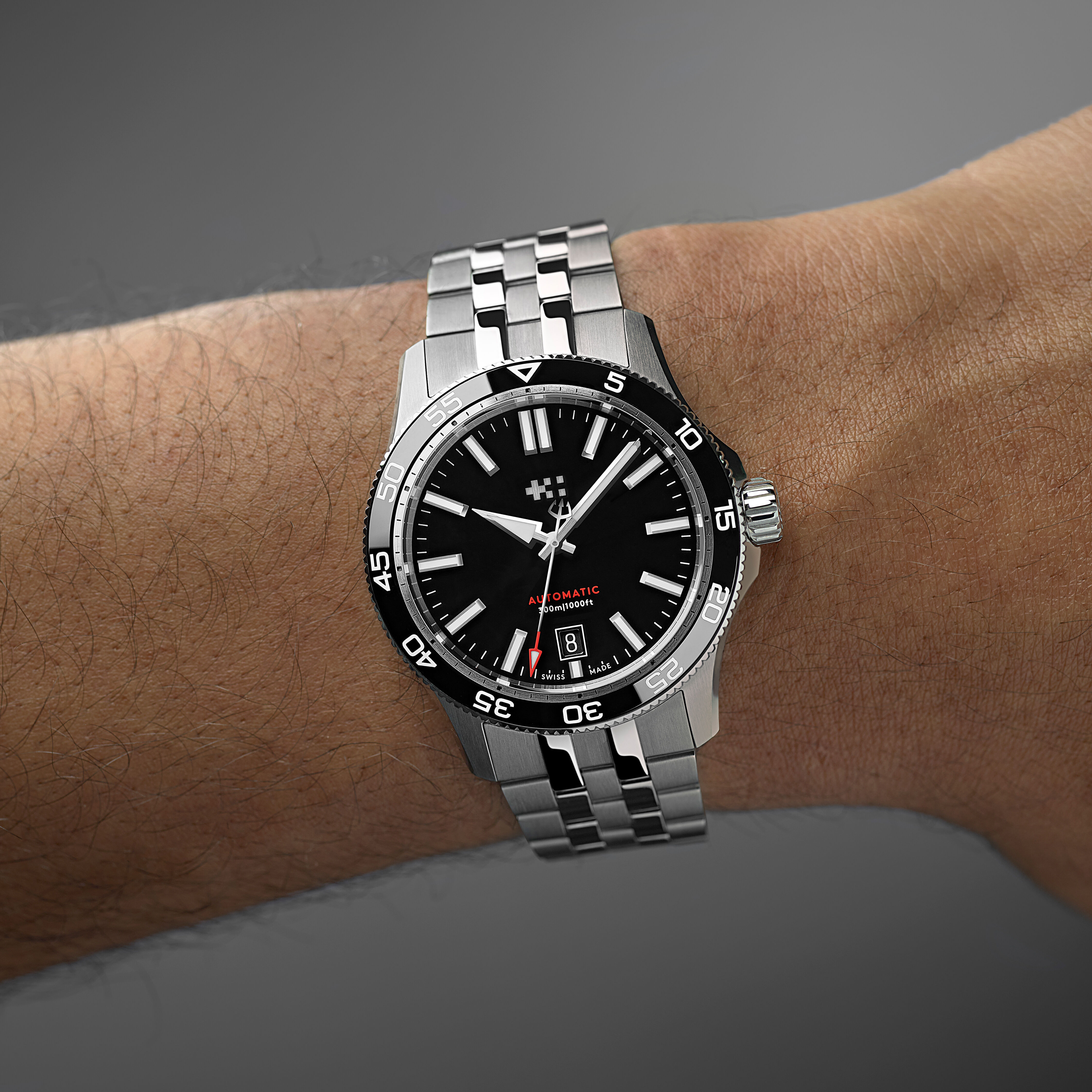 C60 Trident Pro 300 Consort Bracelet 40mm | Christopher Ward
