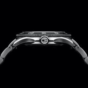 C60 Trident Pro 300 Bracelet - 38mm