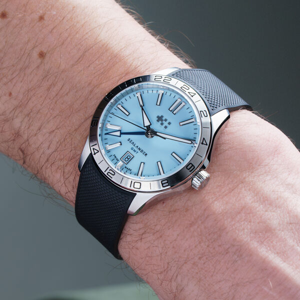 C63 Sealander GMT