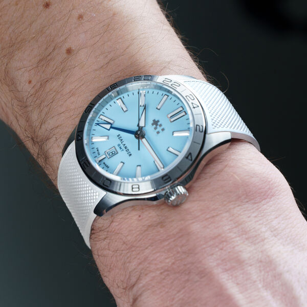 C63 Sealander GMT