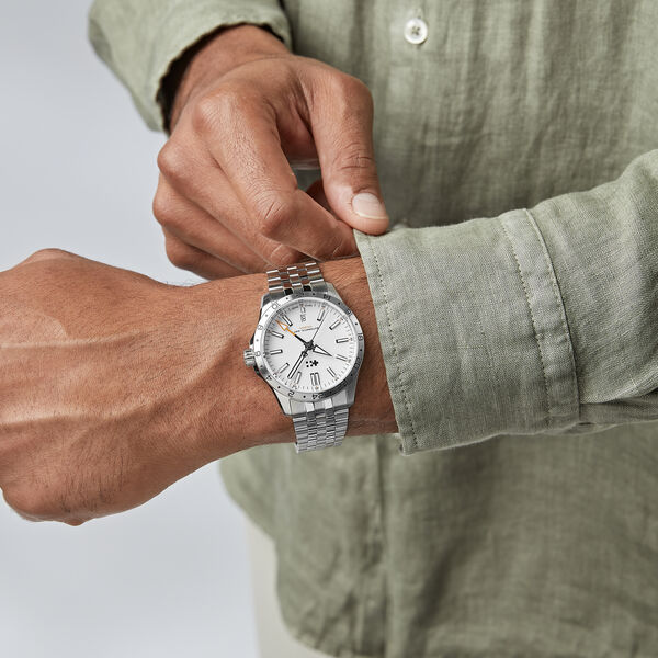 C63 Sealander GMT