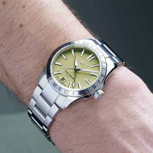 C63 Sealander GMT