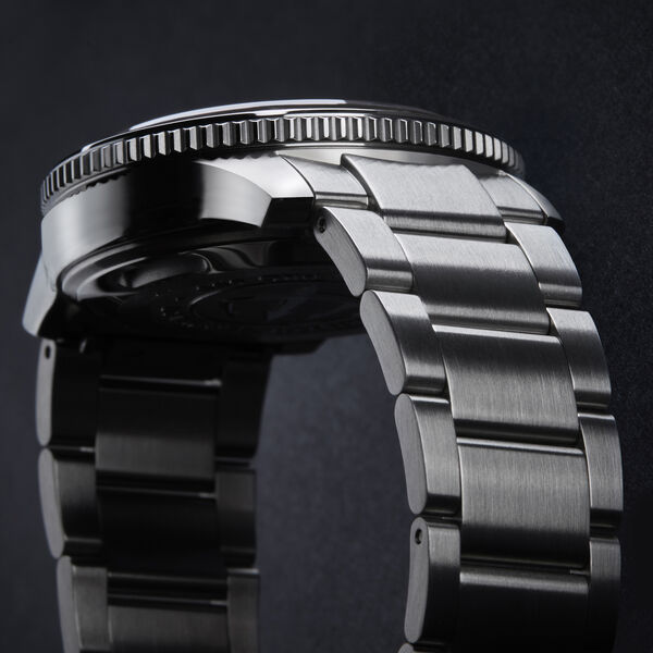 C60 Trident Mk2 Bracelet - 43mm