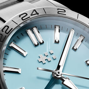 C63 Sealander GMT