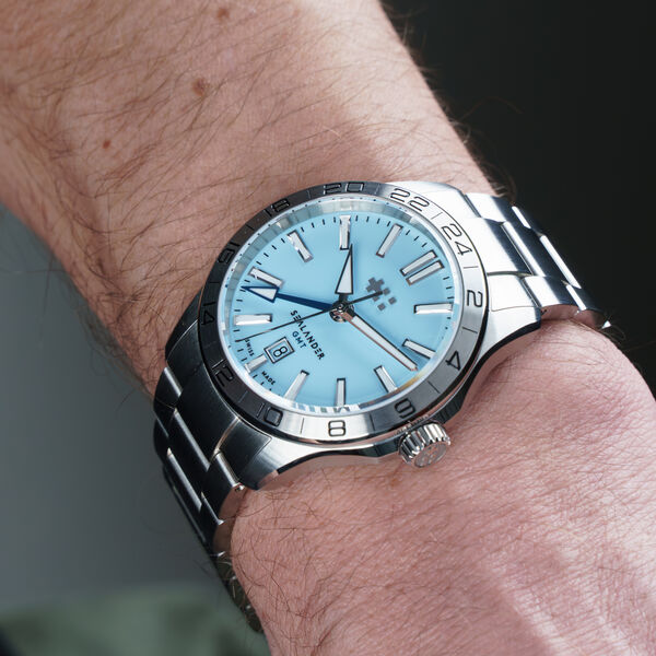 C63 Sealander GMT