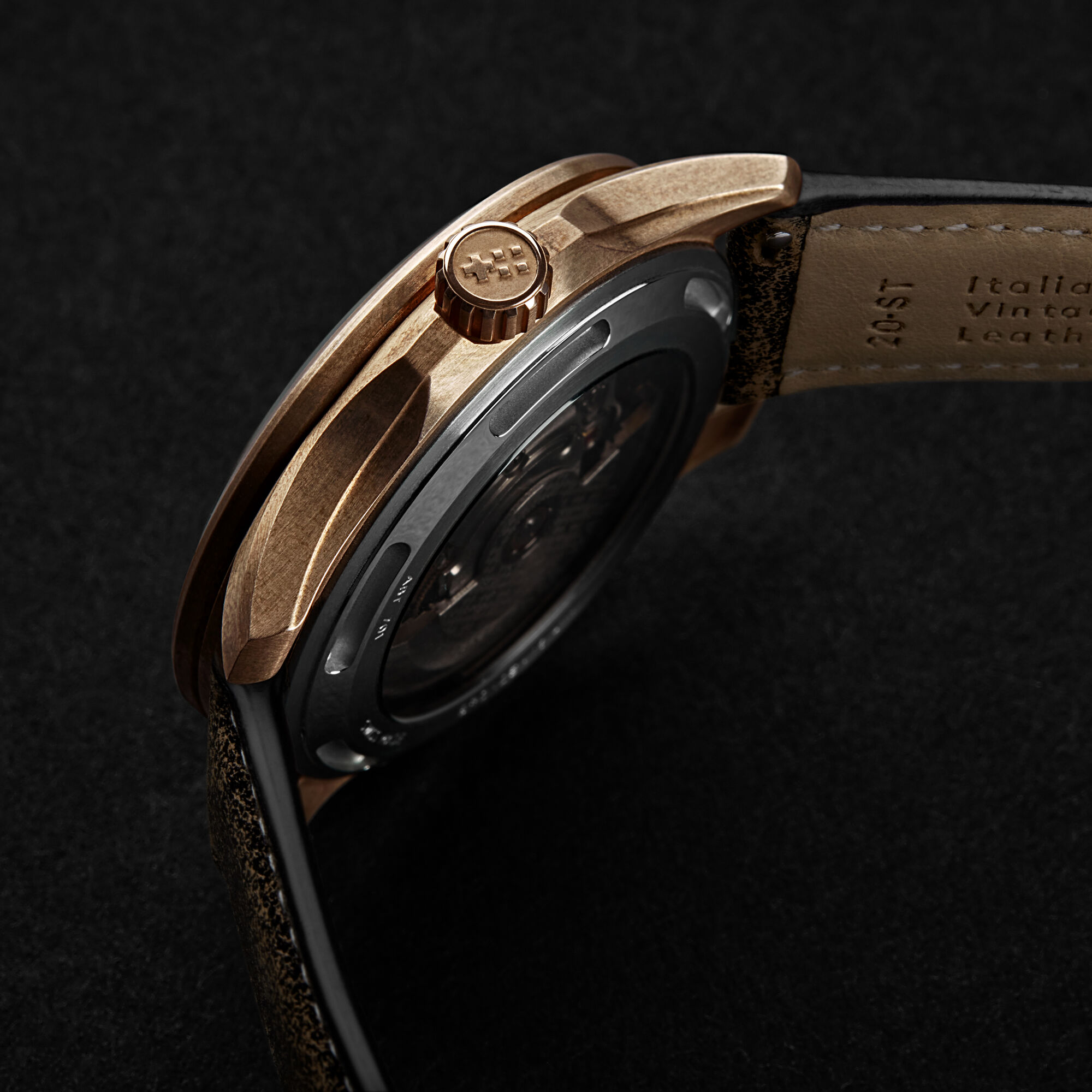 C63 Sealander Bronze COSC