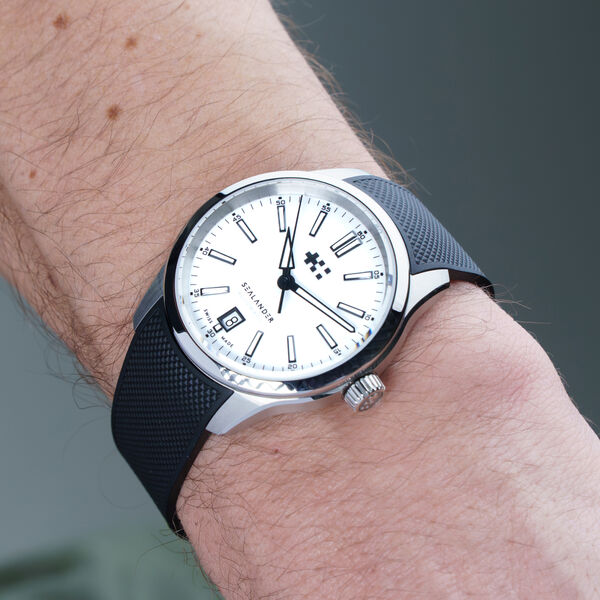 C63 Sealander Automatic