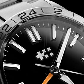 C63 Sealander GMT