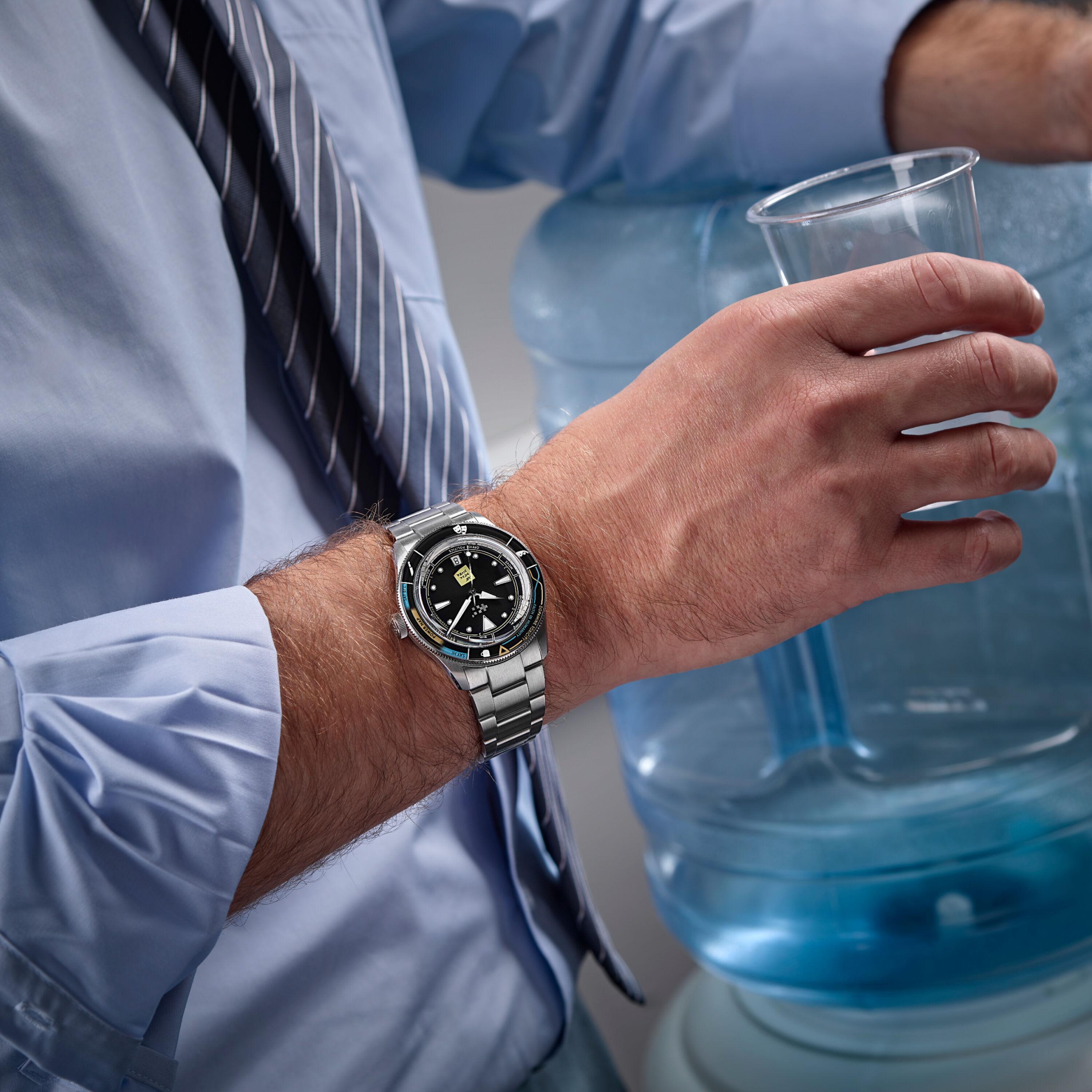 D賞 ザ・ワールド MASTERLISE Desk Diver | Christopher Ward