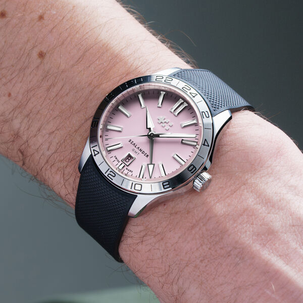 C63 Sealander GMT