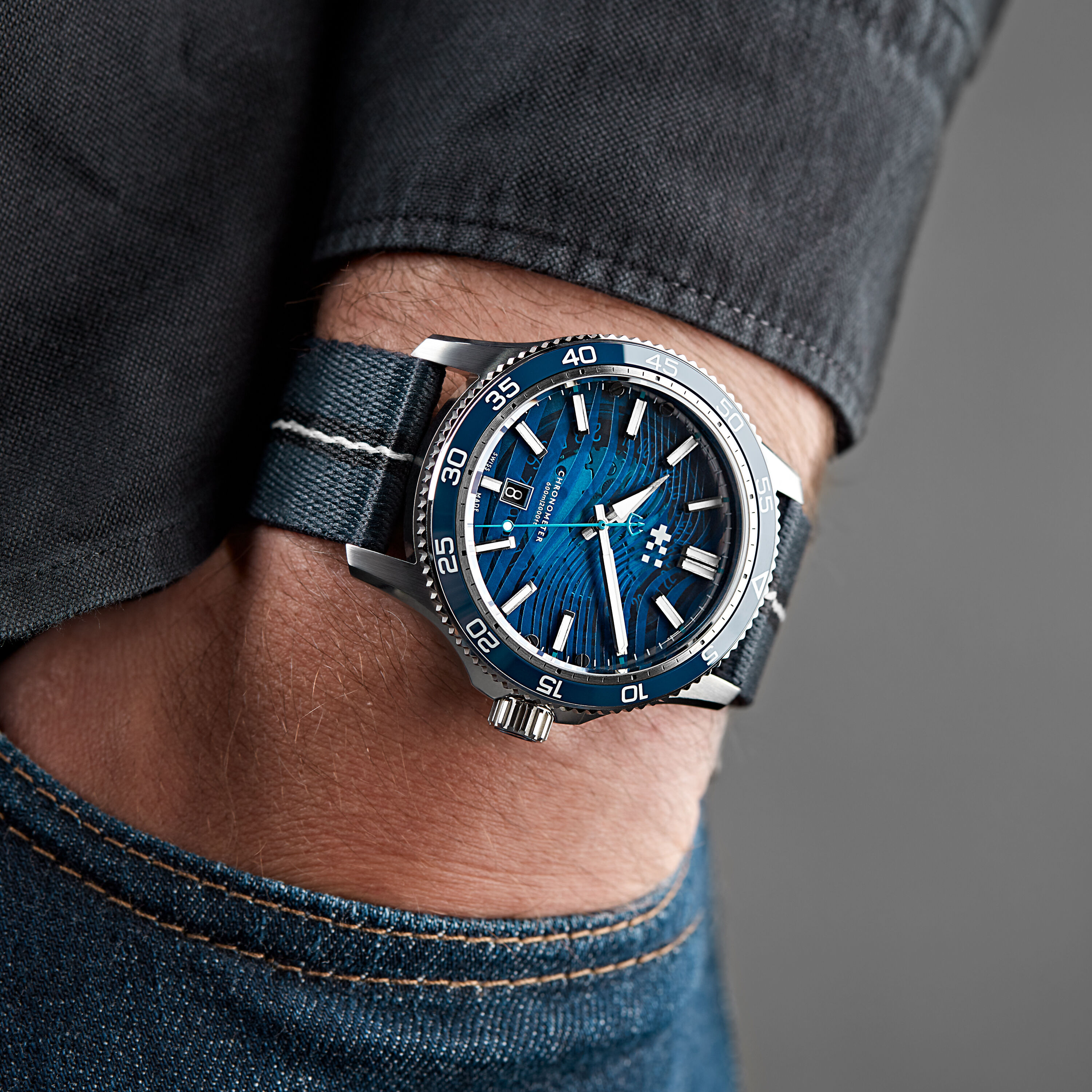 C60 tide Christopher Ward