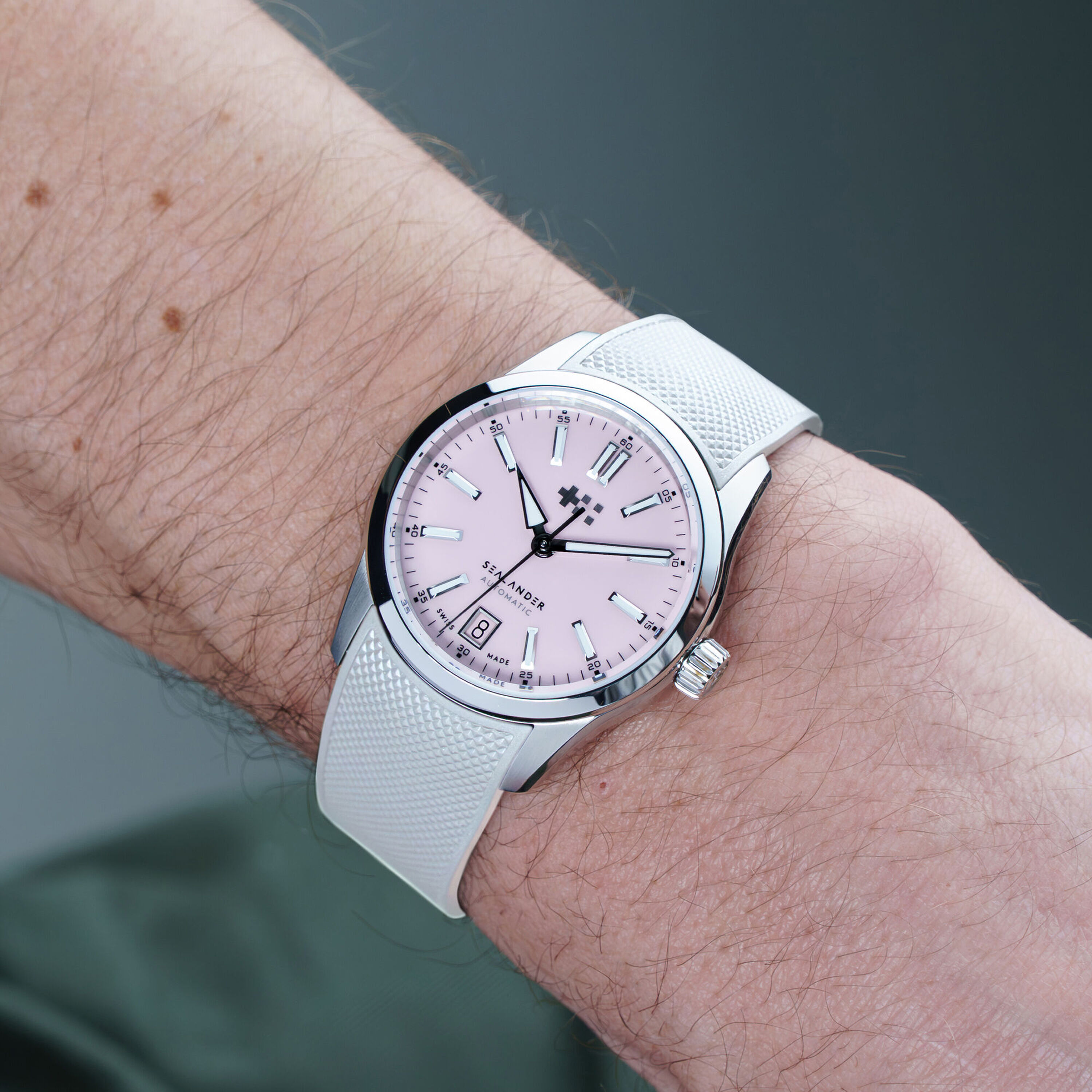 シロ C63 36mm Integrated Rubber | Christopher Ward