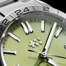 C63 Sealander GMT