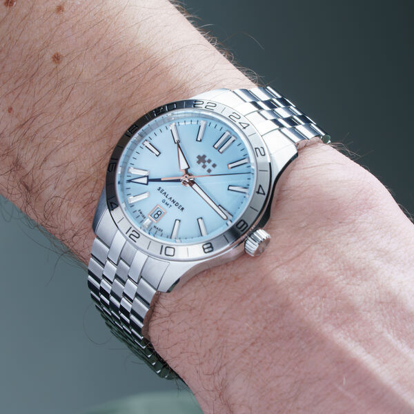 C63 Sealander GMT