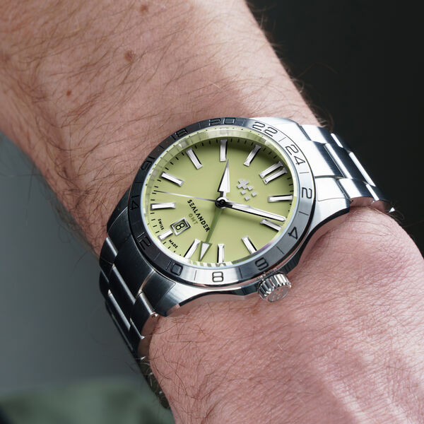 C63 Sealander GMT