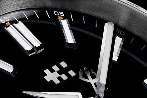 C63 Sealander GMT macro shot