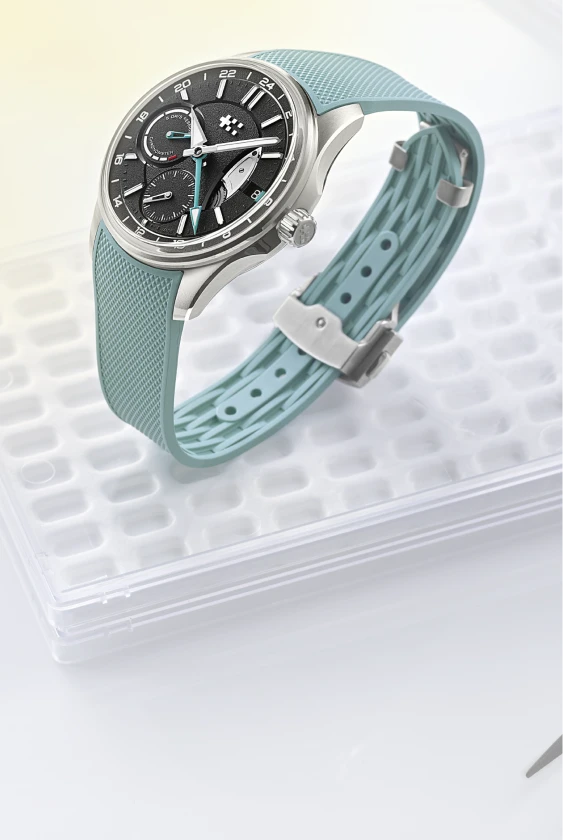 C63 Sealander True GMT hero