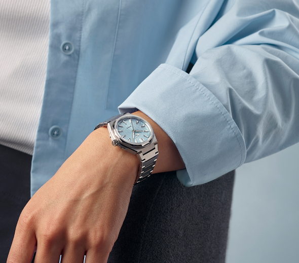 Sealander GMT 36 front and back